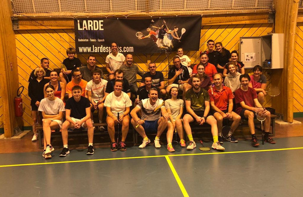 Photo de groupe lors de la soirée d'entraînement Halloween.
